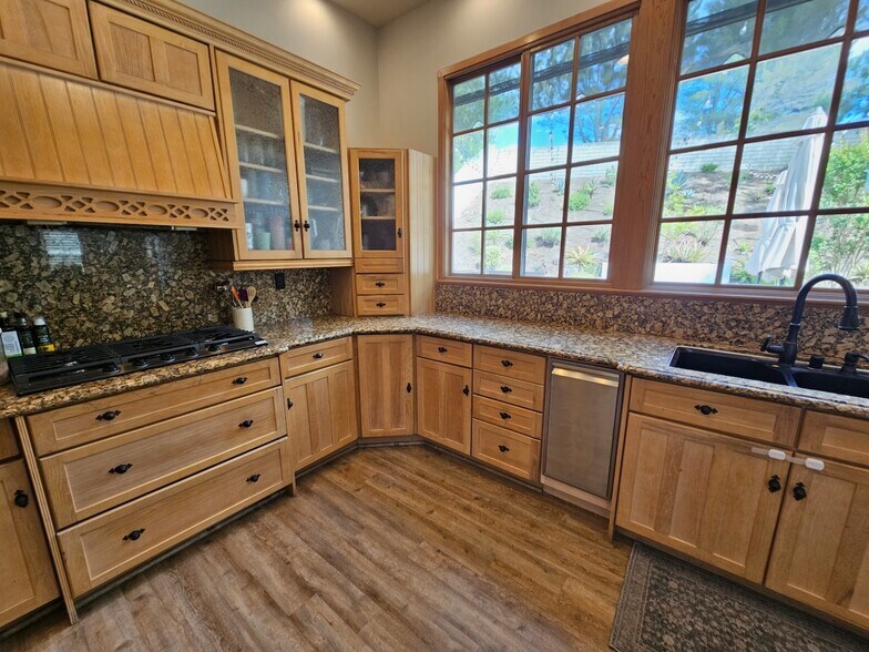 Building Photo - 446 Phlox Ct