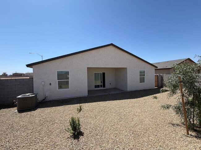 Building Photo - 202 Pleasant Pk Dr