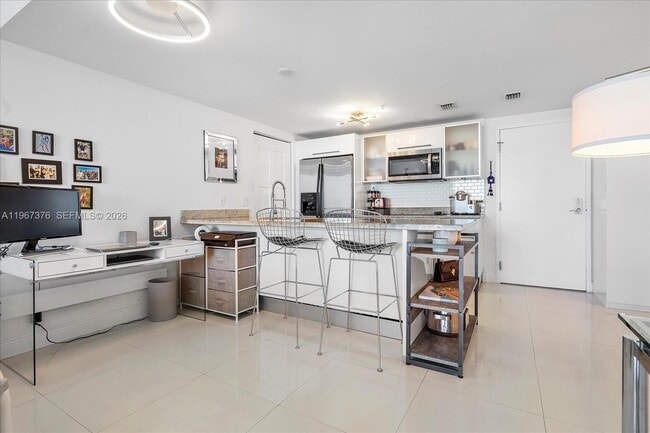 Building Photo - 185 SW 7th St