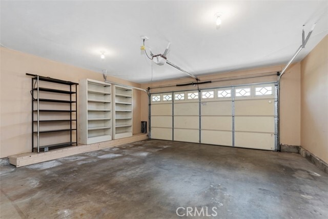 Building Photo - 14562 Laurel Ave