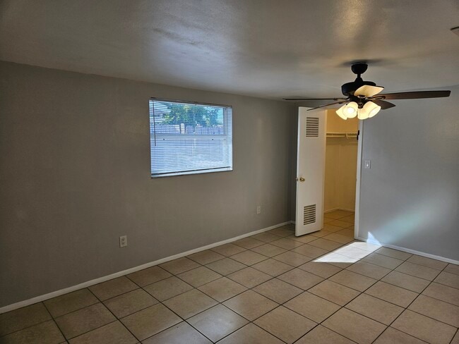 Building Photo - 3345 Trask Dr