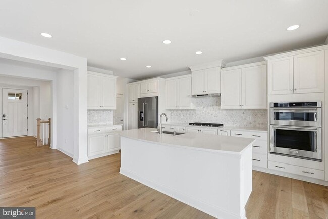 Building Photo - 112 BETONY Ct