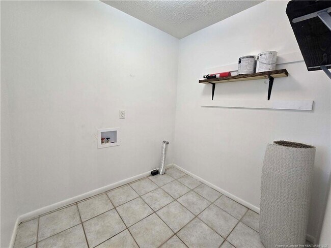 Building Photo - 409 Glen Canyon Dr