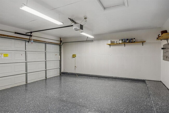 Building Photo - 437 Sweet Leaf Ln