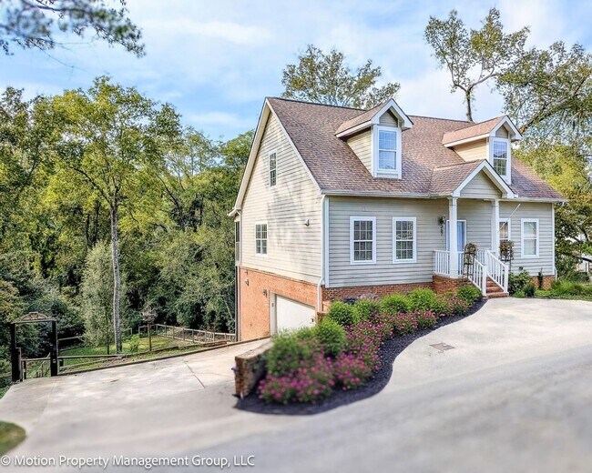 Primary Photo - 367 Rowe Rd