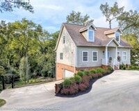 Building Photo - 367 Rowe Rd