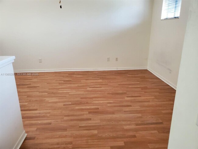 Building Photo - 4206 SW 87th Terrace