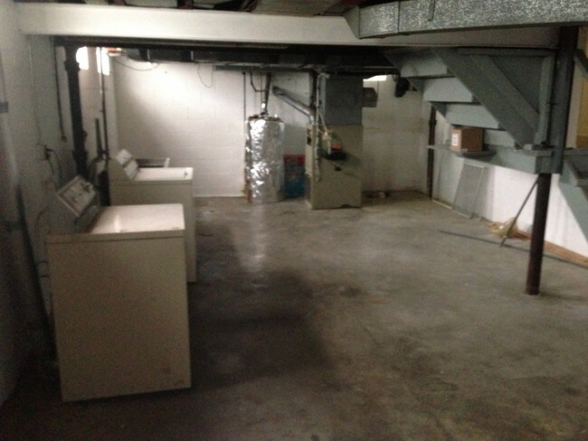 Building Photo - 272 Alter Rd