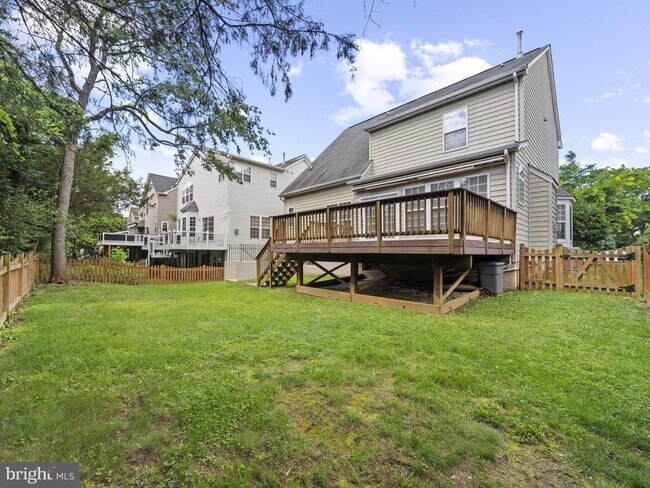 Building Photo - 43103 Lake Ridge Pl