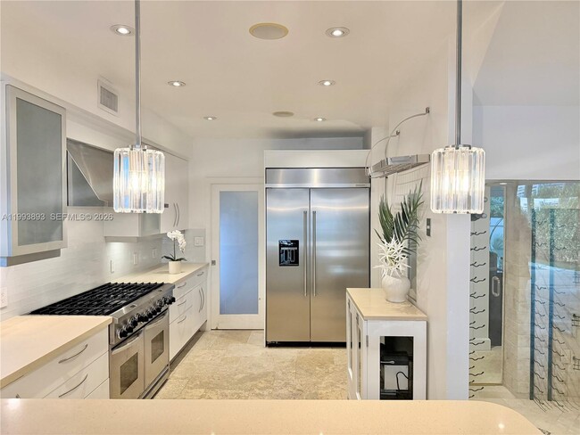 Building Photo - 224 S Coconut Ln