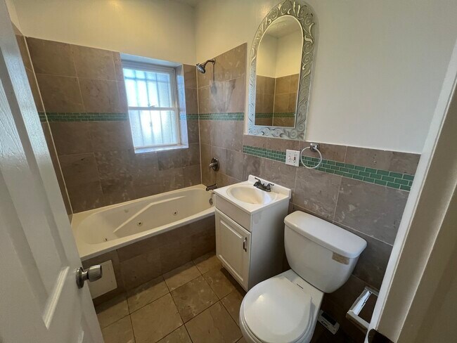 Building Photo - 7748 S Yates Blvd