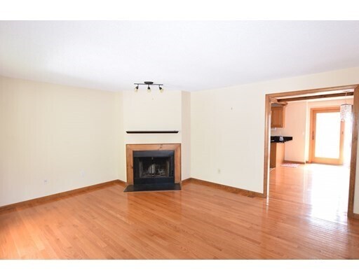 Building Photo - E52 Scotty Hollow Dr