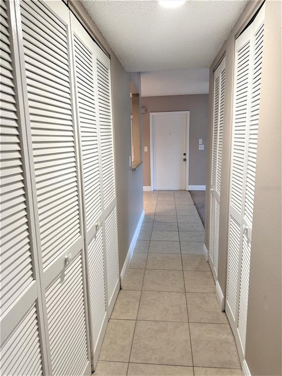 Building Photo - 5325 Vineland Rd