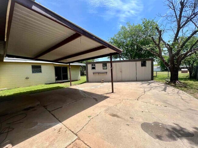 Building Photo - 3003 Blanton St