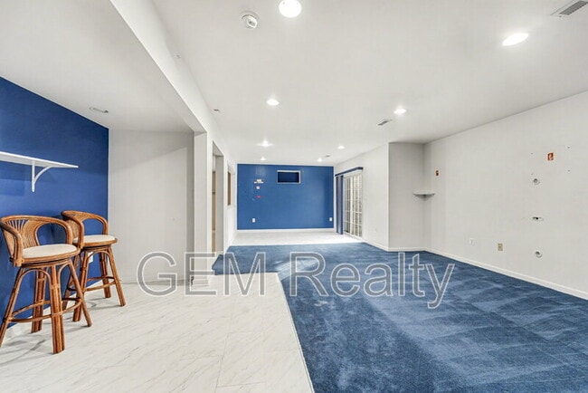 Building Photo - 9 Gallery Rd