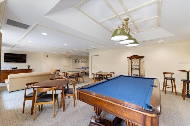 Building Photo - 800 N Tamiami Trl