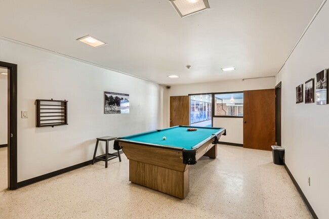 Building Photo - 620 Mathews St