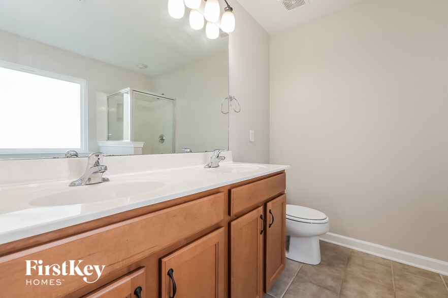 Building Photo - 4107 High Shoals Dr