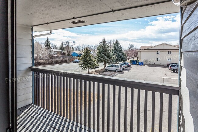 Building Photo - 348 Terri Dr