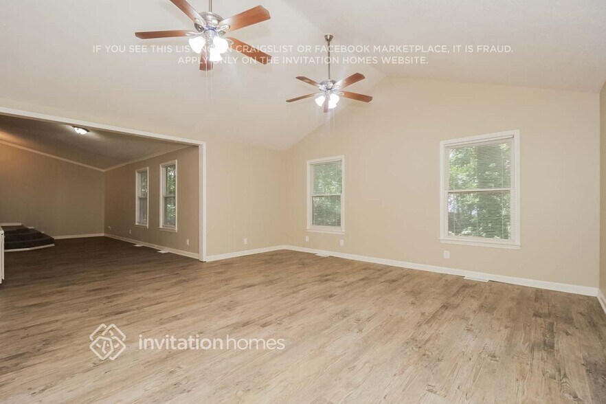 Building Photo - 5067 Cavalier Dr SE