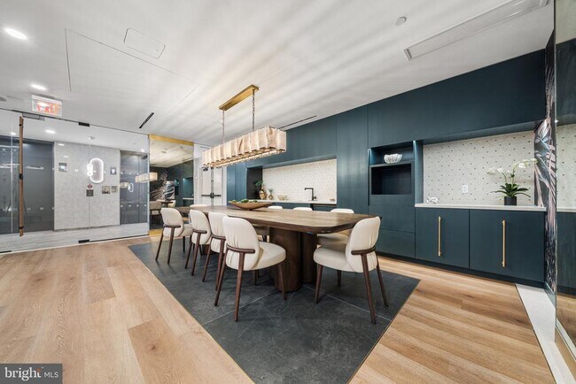 Building Photo - 255 W Falls Station Blvd