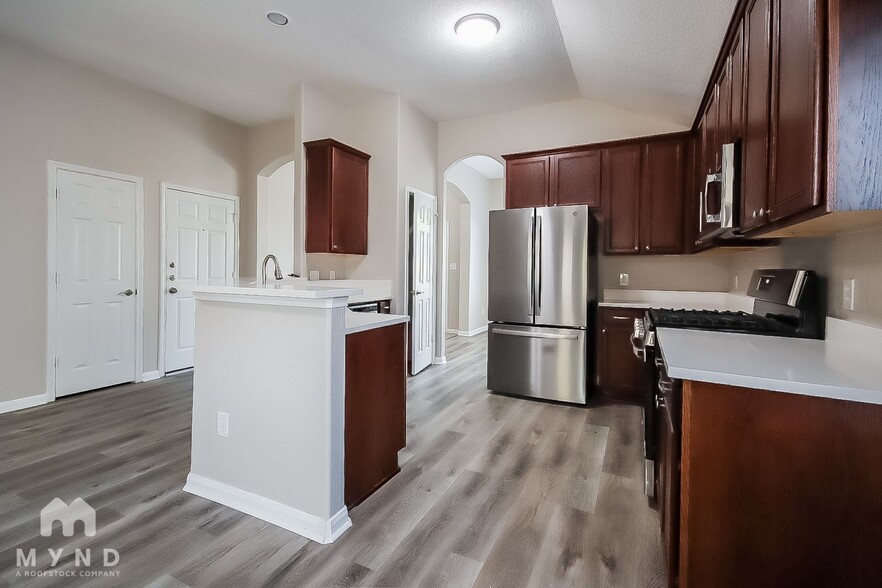 Building Photo - 8630 W Highlands Crossing