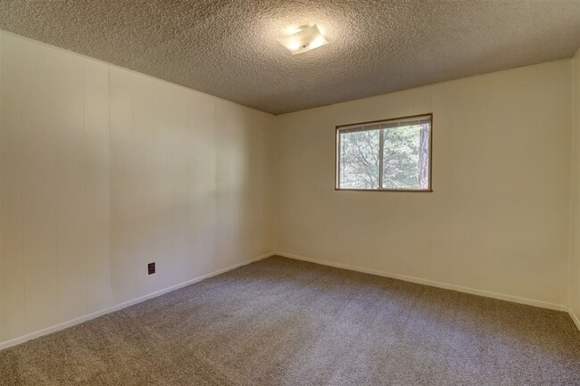 Building Photo - Rent this Cabin that backs to Prescott Nat...