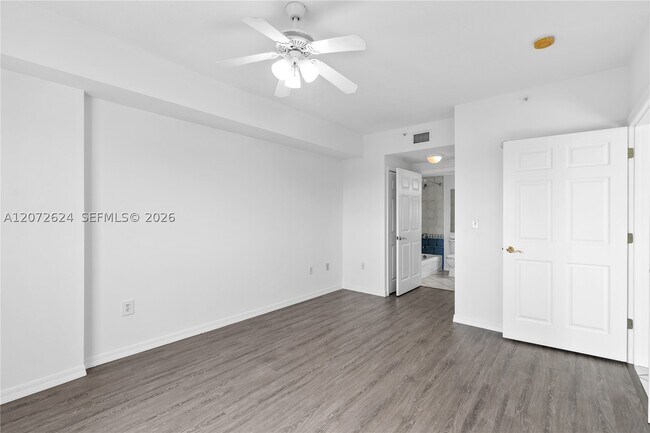 Building Photo - 3500 Coral Wy