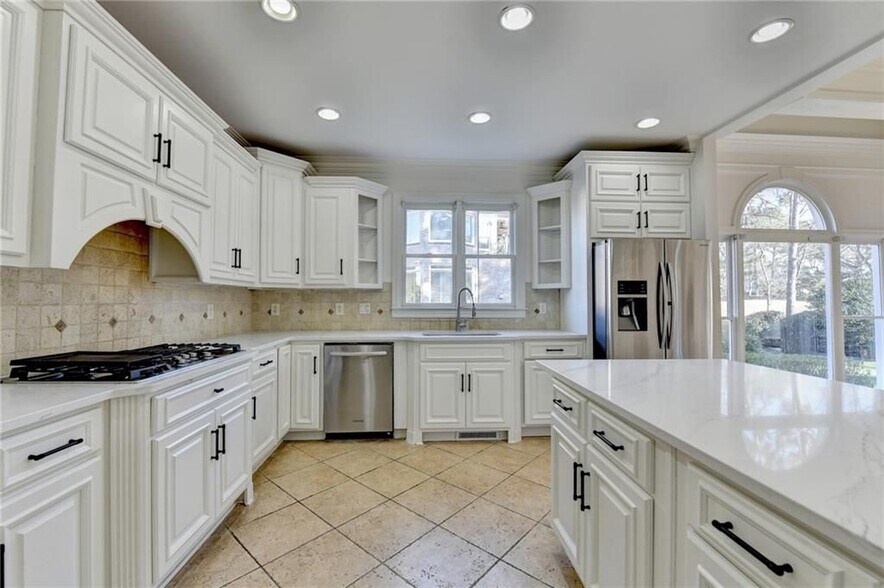 Building Photo - 7970 St Marlo Fairway Dr