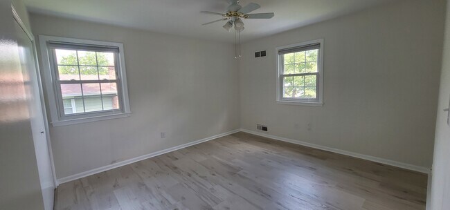 Building Photo - 12812 Bluet Ln