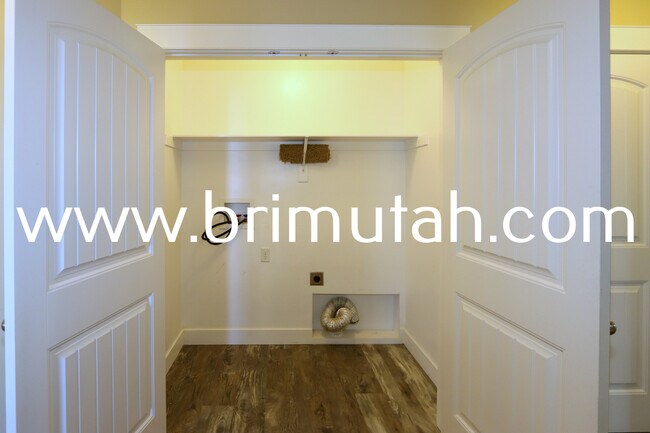 Building Photo - 14547 S Edgemere Dr