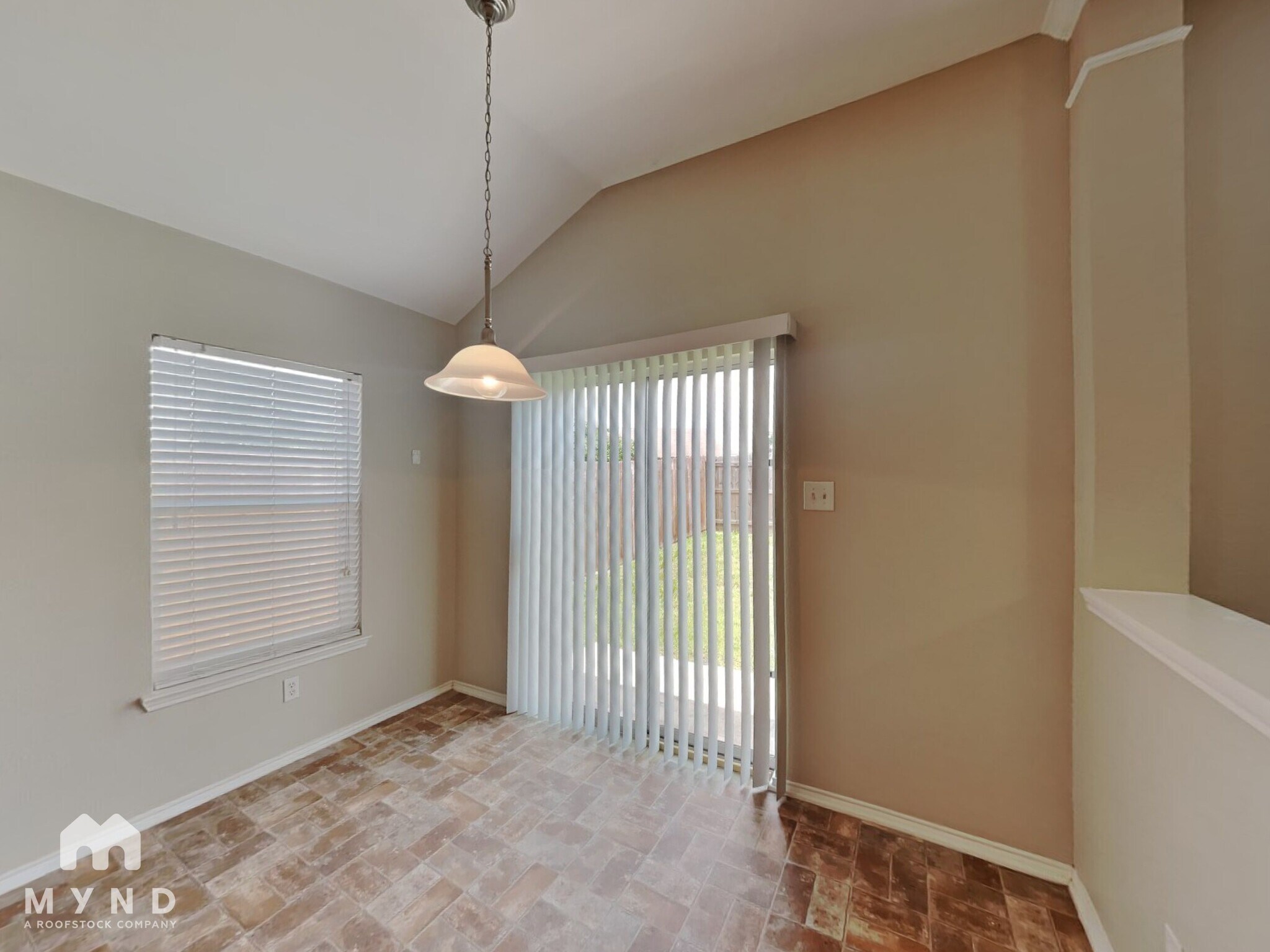 Building Photo - 1019 Cottontail Dr