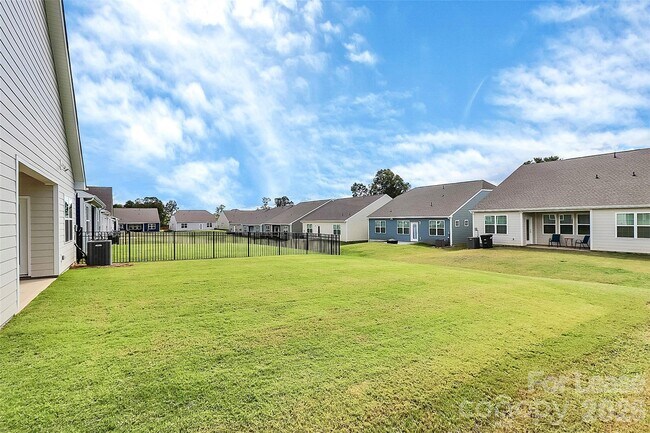 Building Photo - 148 Pampas Pl