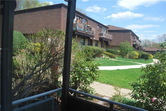 Building Photo - 3 Germonds Village