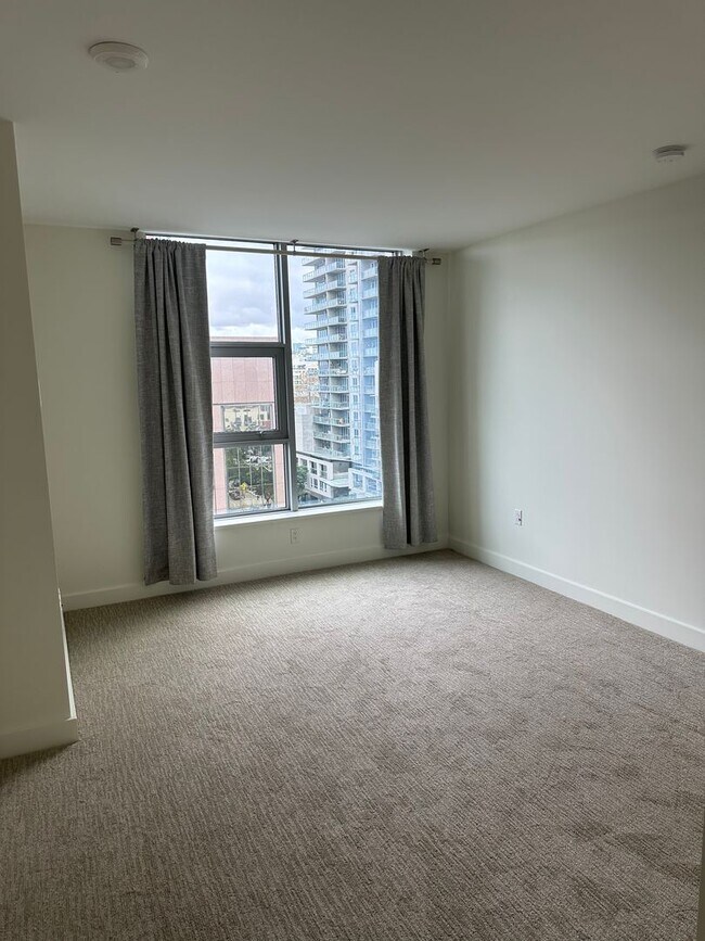 Building Photo - Savina By Bosa, 9th Floor Unit Available March 7th!