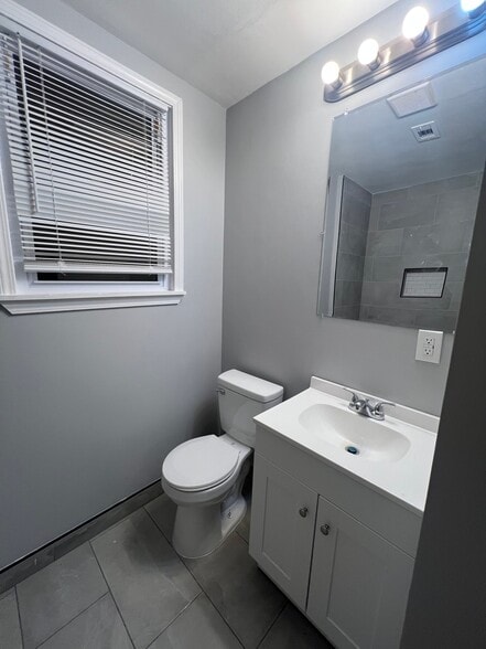 Building Photo - 3533 Gaylord Pl