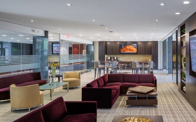 Building Photo - 2111 Richmond Hwy