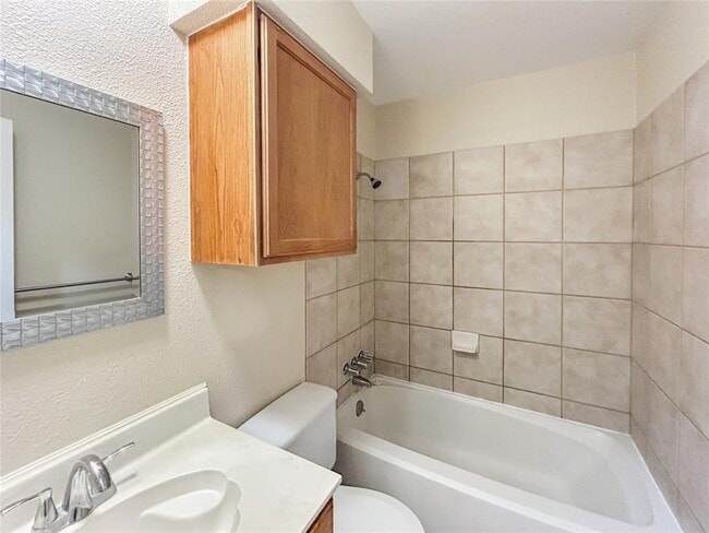 Building Photo - 12107 Tanglebriar Trail