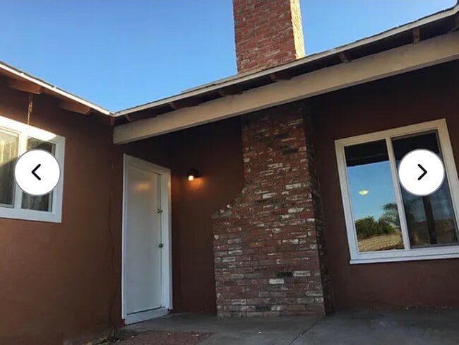 Building Photo - 10416 Hole Ave
