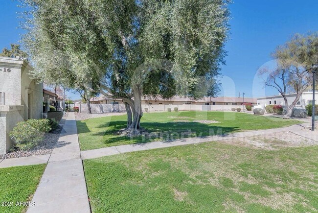 Building Photo - 4820 N 89th Ave