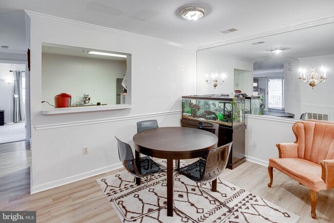 Building Photo - 13615 Garfield Pl