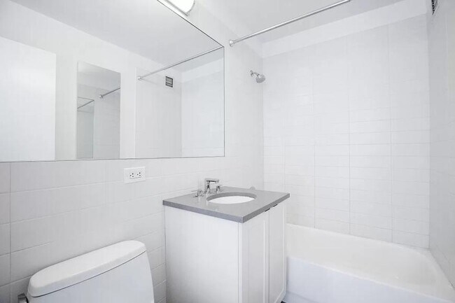 Building Photo - 2 bedroom in New York NY 10036