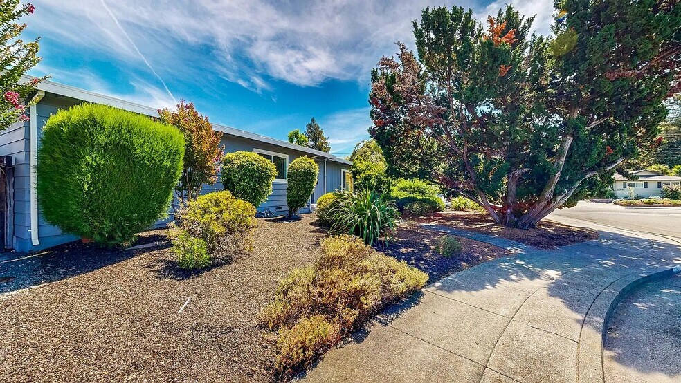 Building Photo - 2220 Boise Ct