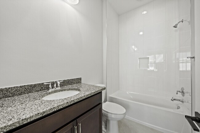 Building Photo - 14421 Spruce Pne Dr