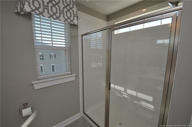 Building Photo - 200 Misty Pike Dr