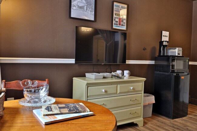 Building Photo - 7137 US-4