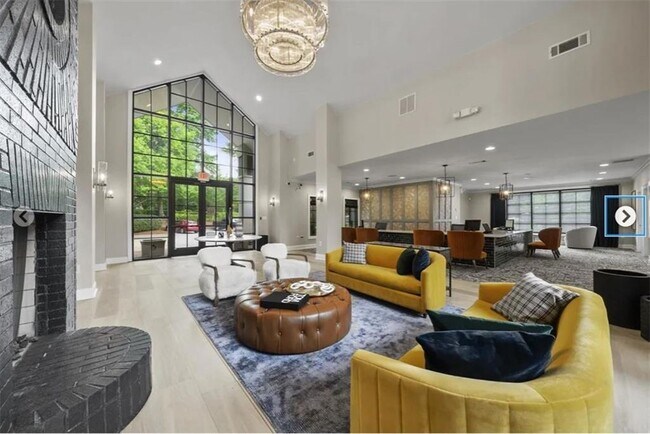 Building Photo - 350 Perimeter N Ctr