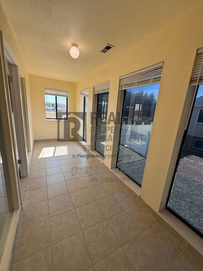 Building Photo - 2116 Norman Ln