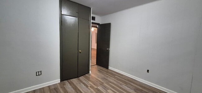 Building Photo - Cozy 2 bedroom 1 bath home