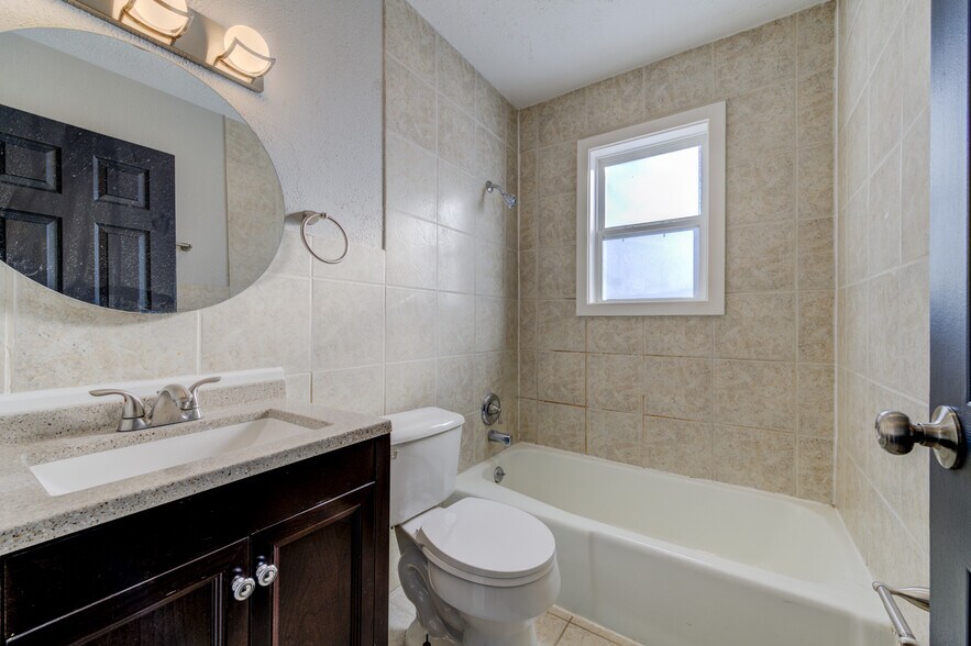 Building Photo - 19 Griffin Dr